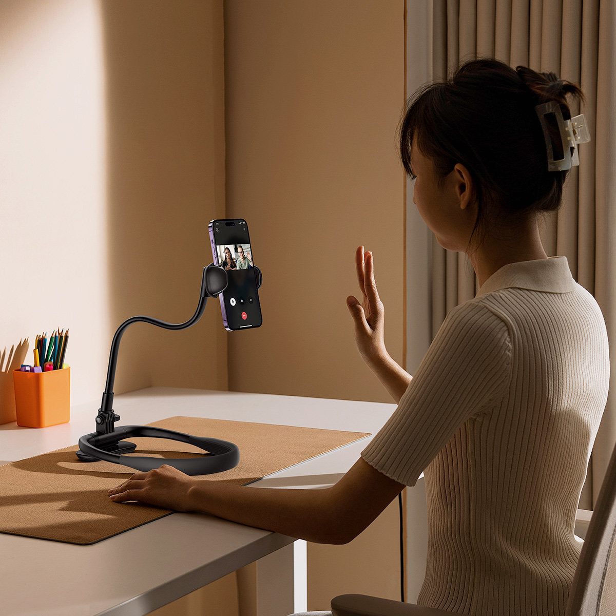 Smartphone & Tablet Holder